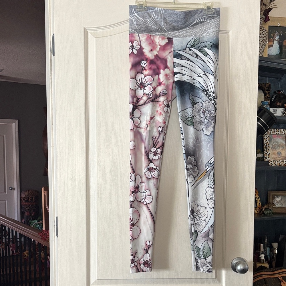 Floral Elegance Women's Leggings